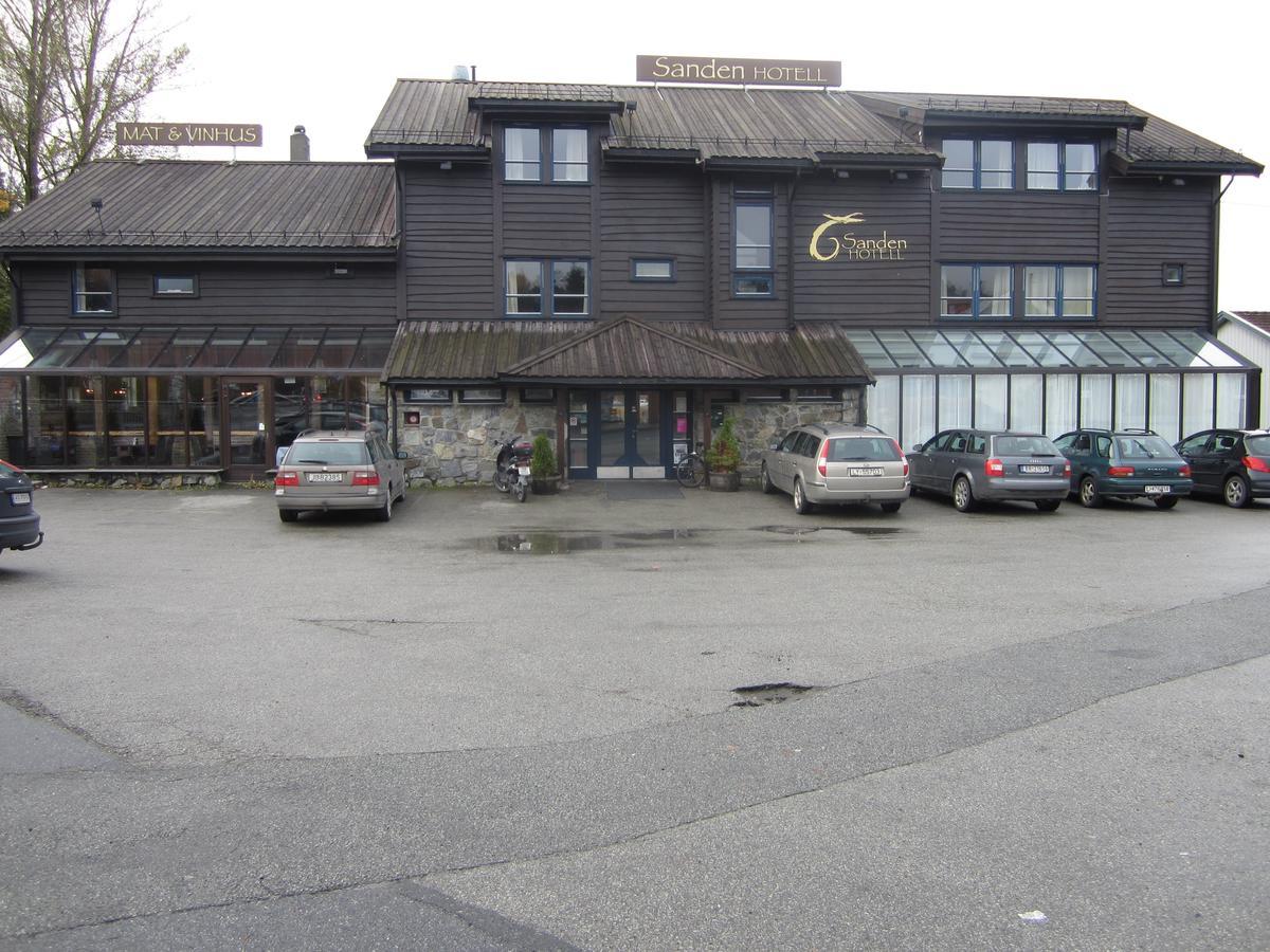 Sanden Hotel Hokksund Exterior photo